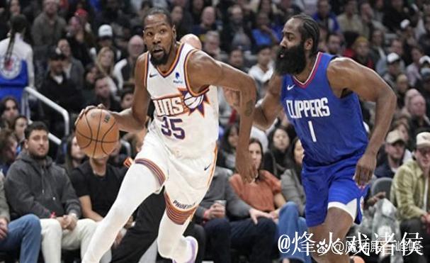 快船主场低迷!8连败延续,上次赢球追溯至11月初胜鹈鹕 快船主场低迷!8连败延续,上次赢球追溯至11月初胜鹈鹕